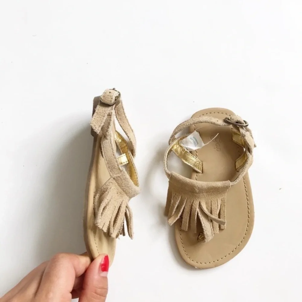 Babygap cream faux suede fringe sandals GUC size 5